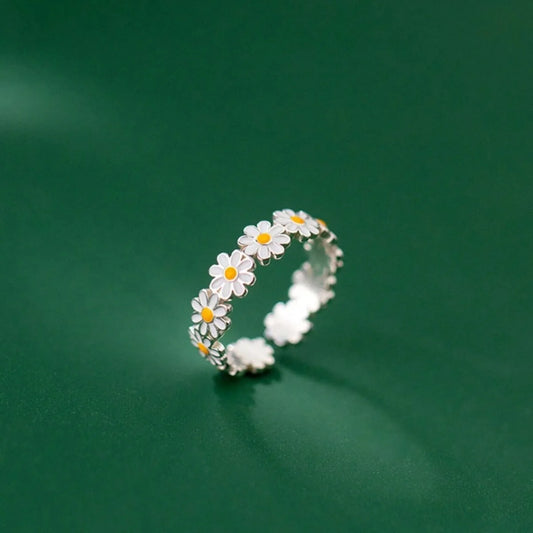 New Daisy Flowers Rings for Women Sweet Girls Exquisite Enamel Sunflower Open Ring Fashion New Trend Flower Shape Jewelry Gift
